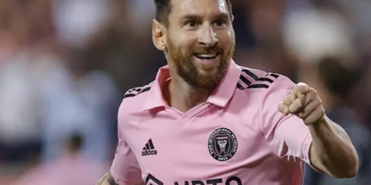 Messi Mania Sweeps Chicago: Injury Threatens Soccer Star's Match Against Fire